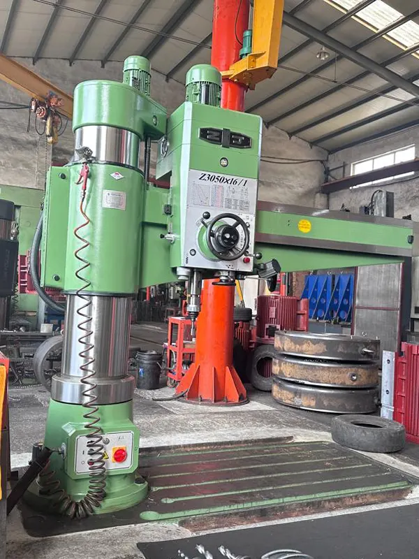 Heavy-Duty Radial Drilling Machine
